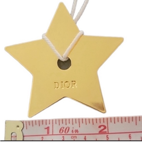 Dior Gold Star bag charm (comes in a dust bag) - Picture 2 of 4